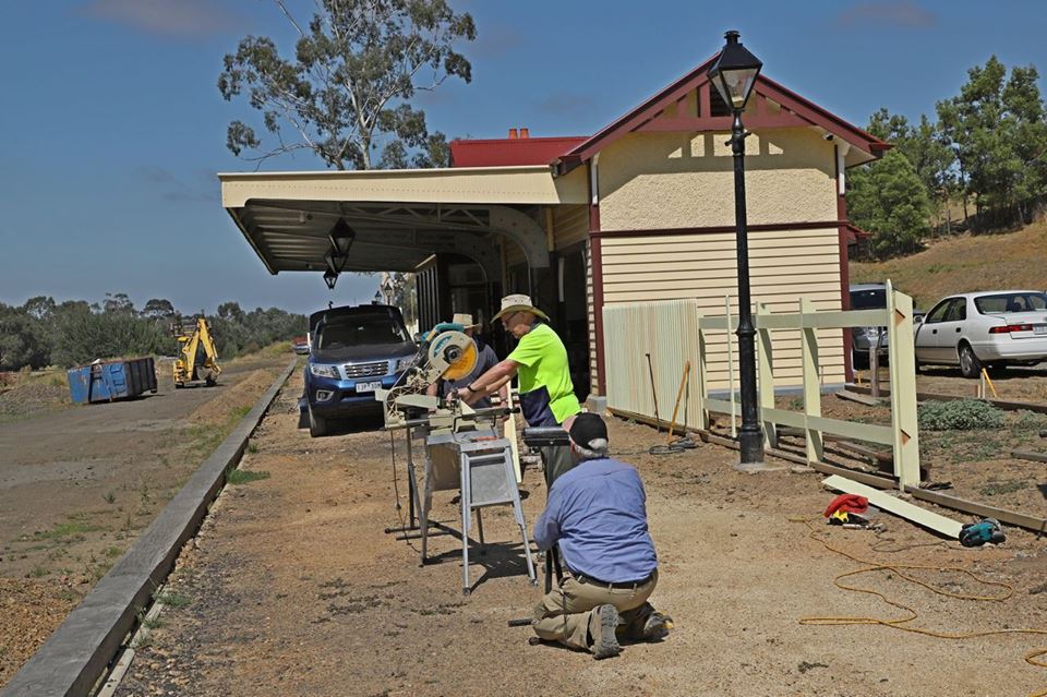 Read more about the article Yarra Glen Station – Heritage Fencing
