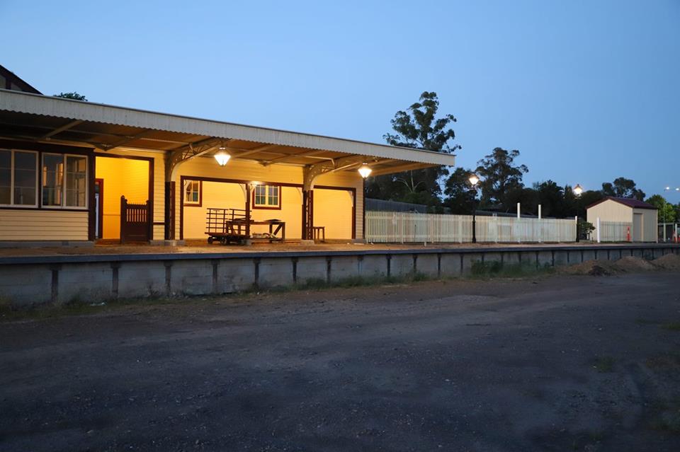 Read more about the article Yarra Glen Station Platform – Replica Heritage Lighting